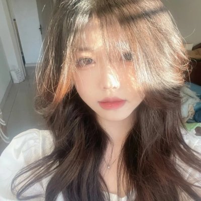 港口的日本姑娘